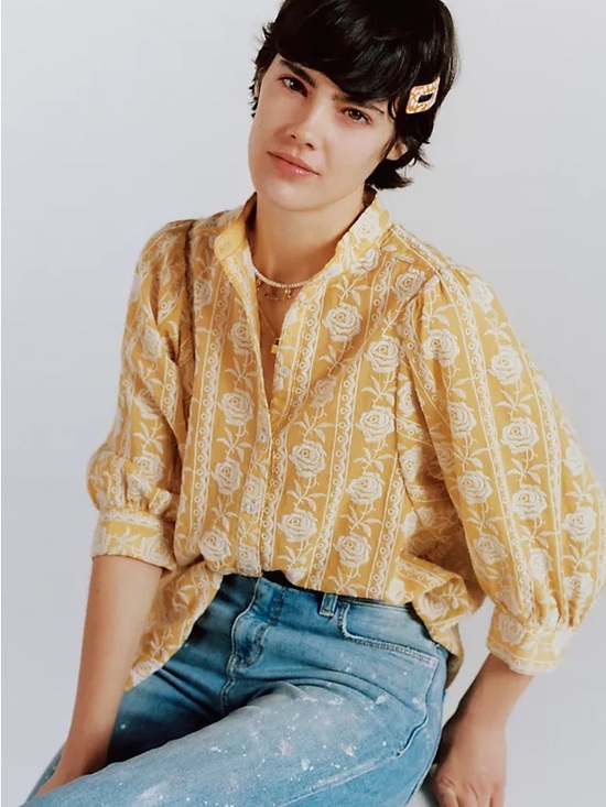 Pilcro Tops - Pilcro by Anthropologie The Bella Femme Buttondown Blouse